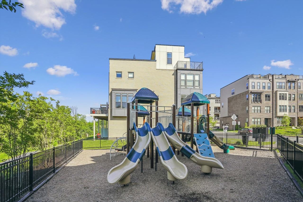 14420 Beckett Glen Cir #902 - Photo 4 of 38