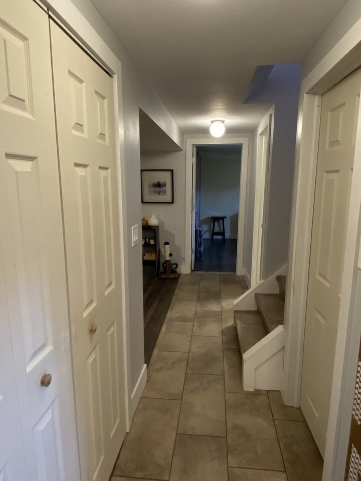 406 Grantham Avenue #2 - Photo 5 of 31