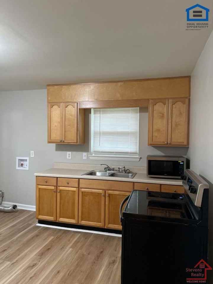 1231 Helena Dr #B - Photo 4 of 16