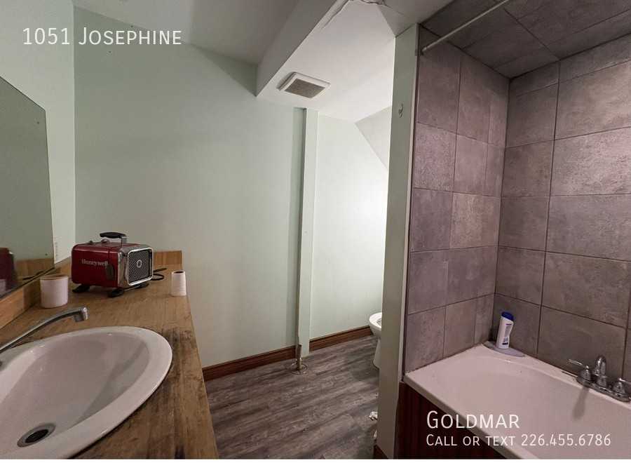 1051 Josephine Ave - Photo 4 of 9