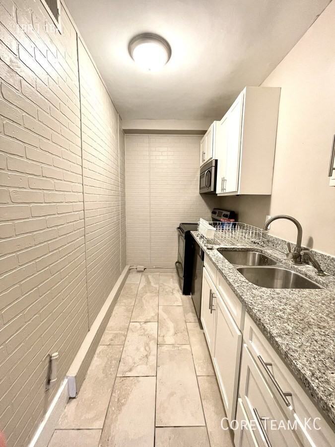 710 West 48th Street #103 - Photo 4 of 12