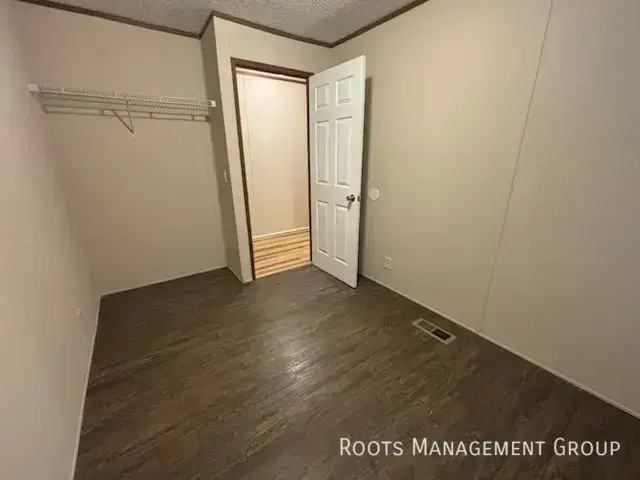 2325 Fredonia Ave - Photo 5 of 9