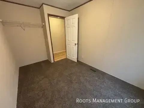 2333 Fredonia Ave - Photo 6 of 10