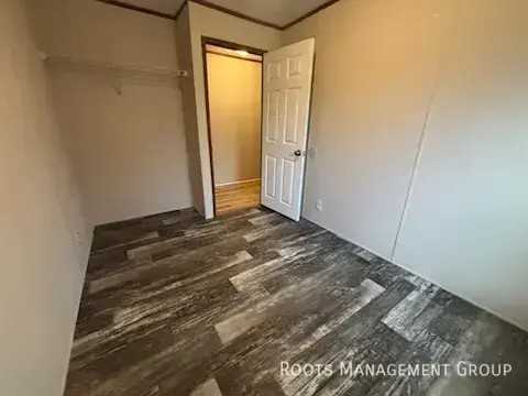 2340 Fredonia Ave - Photo 6 of 9