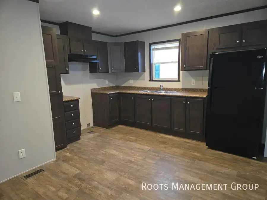 2554 Apollo Dr - Photo 2 of 15