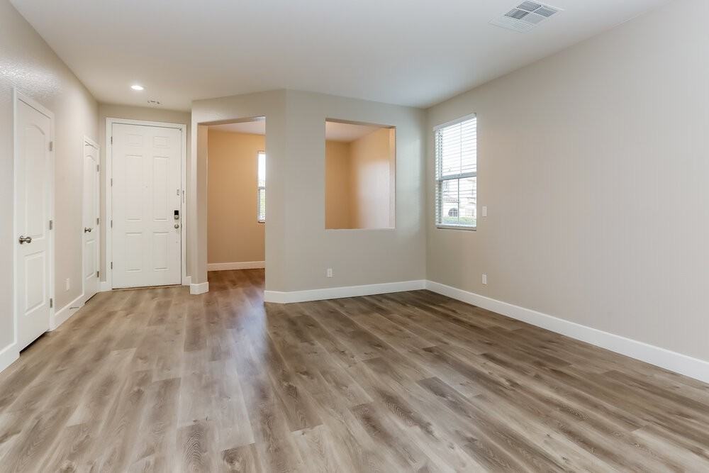 10751 Broxden Junction Ave - Photo 5 of 17