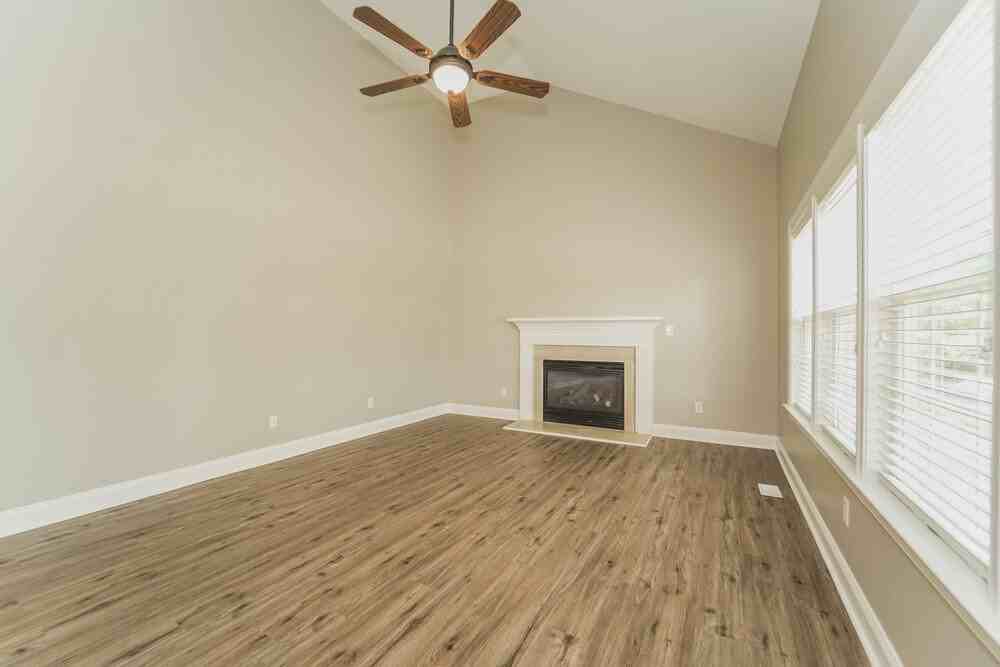 9602 Cockerham Ln - Photo 7 of 17