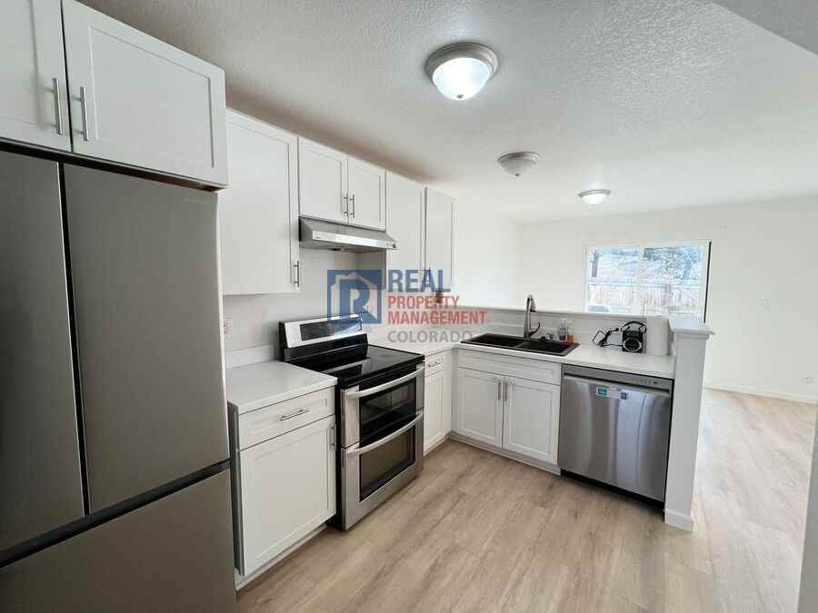 2116 East 103rd Avenue - Photo 3 of 15