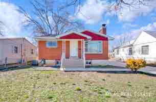 featured image of 725 2nd Street #1