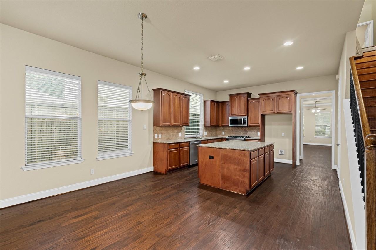 1209 North Bishop Avenue - Photo 2 of 19