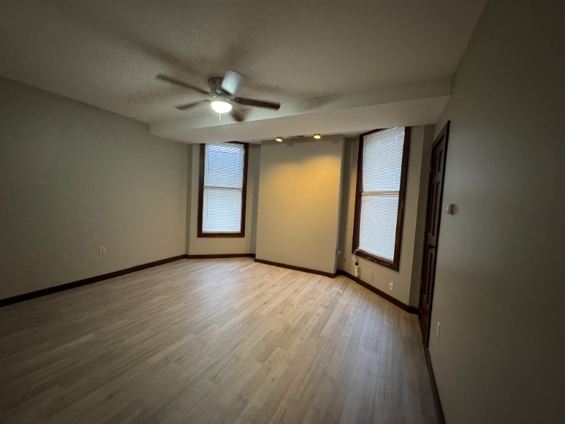 2454 River Rd #2 - Photo 4 of 18