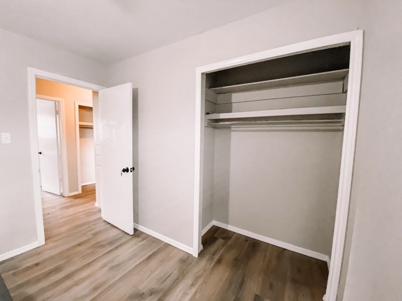 6406 Nw Arrowhead Dr - Photo 2 of 5