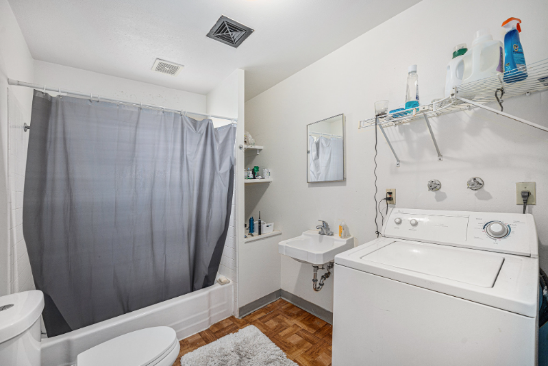 1340 19th St #4 - Photo 7 of 11