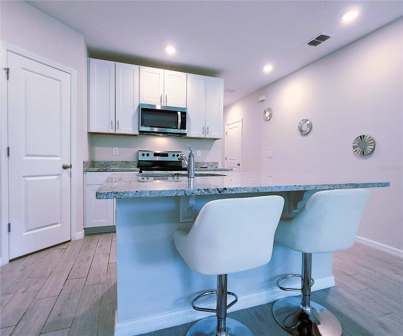 17015 Coral Key Dr - Photo 6 of 20