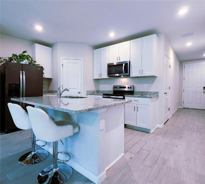 17015 Coral Key Dr - Photo 7 of 20