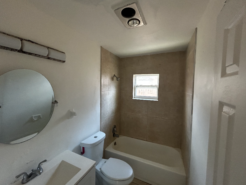 626 W Mango St #B - Photo 3 of 6