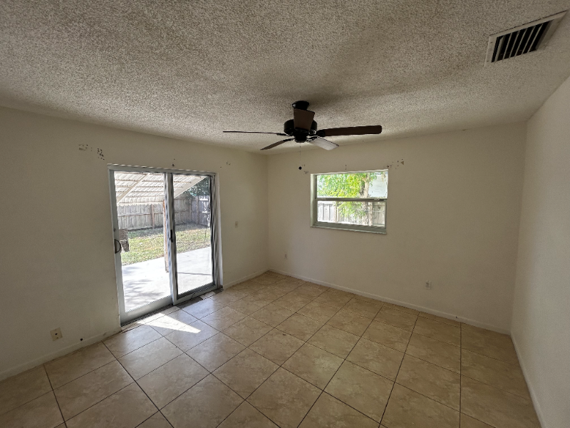 626 W Mango St #B - Photo 4 of 6