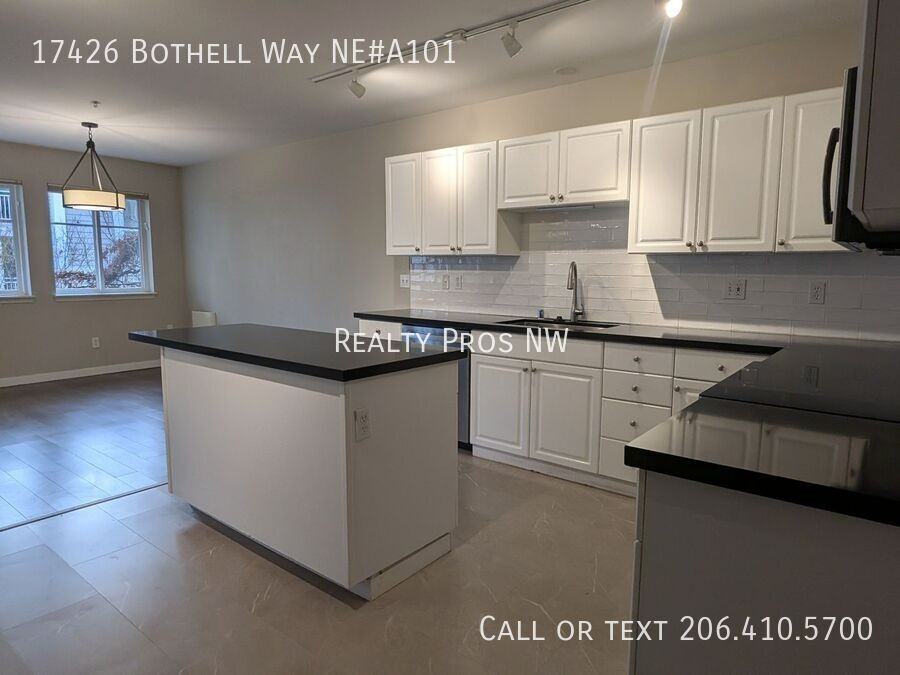 17426 Bothell Way Northeast - Photo 7 of 33