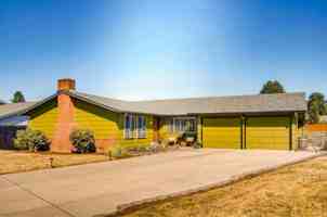 featured image of 3107 Nw Lakeridge Dr