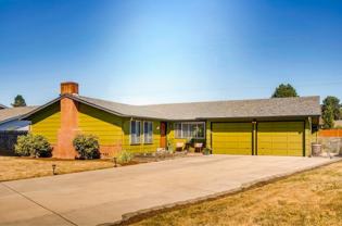 3107 Nw Lakeridge Dr - Photo 1 of 1