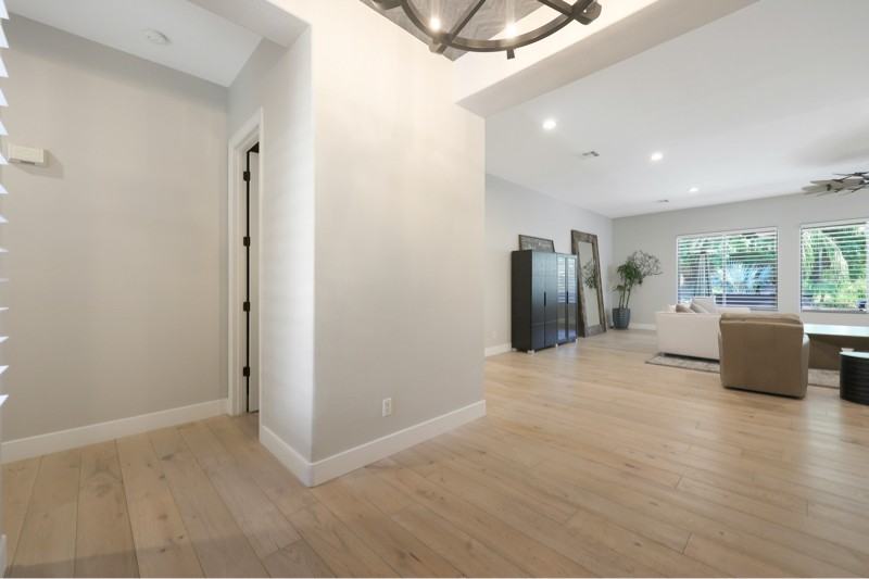 13214 West Rancho Drive - Photo 5 of 20