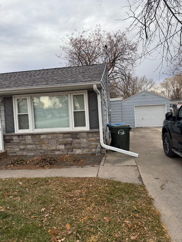 2304 15th Ave N - Photo 2 of 13