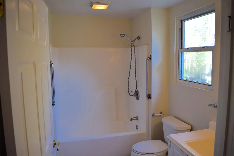 505 Pocahontas St - Photo 3 of 11