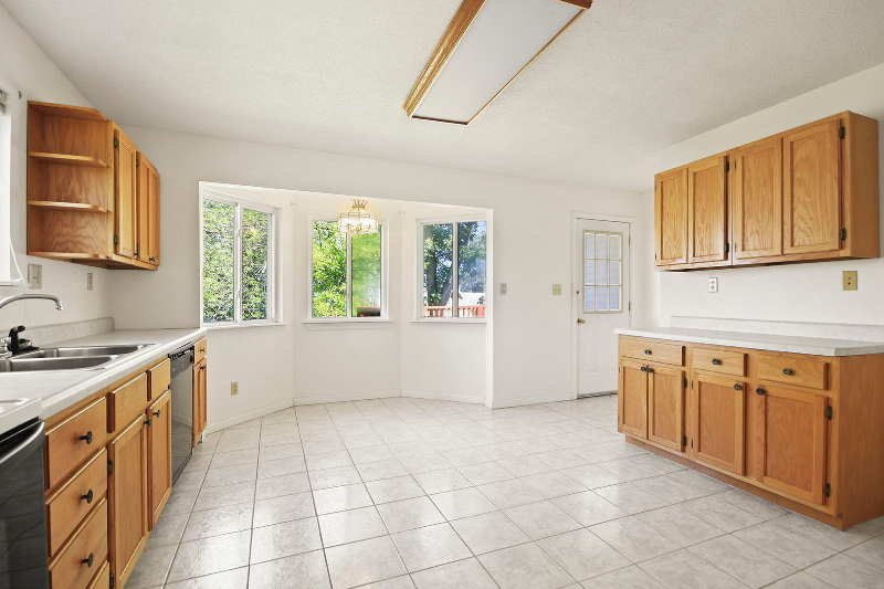 707 East Brick Street - Photo 7 of 20