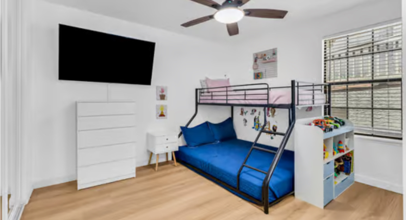 3975 Hortensia St - Photo 7 of 20