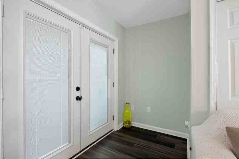 405 Westminster Ln - Photo 7 of 23