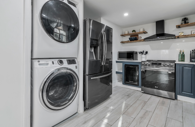 575 Prospect St #1 - Photo 4 of 12