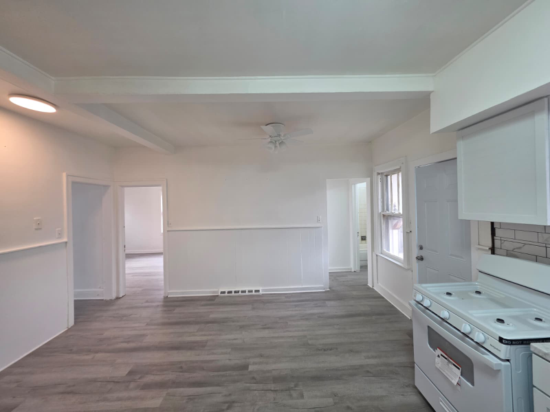 22727 Rein Ave - Photo 5 of 13