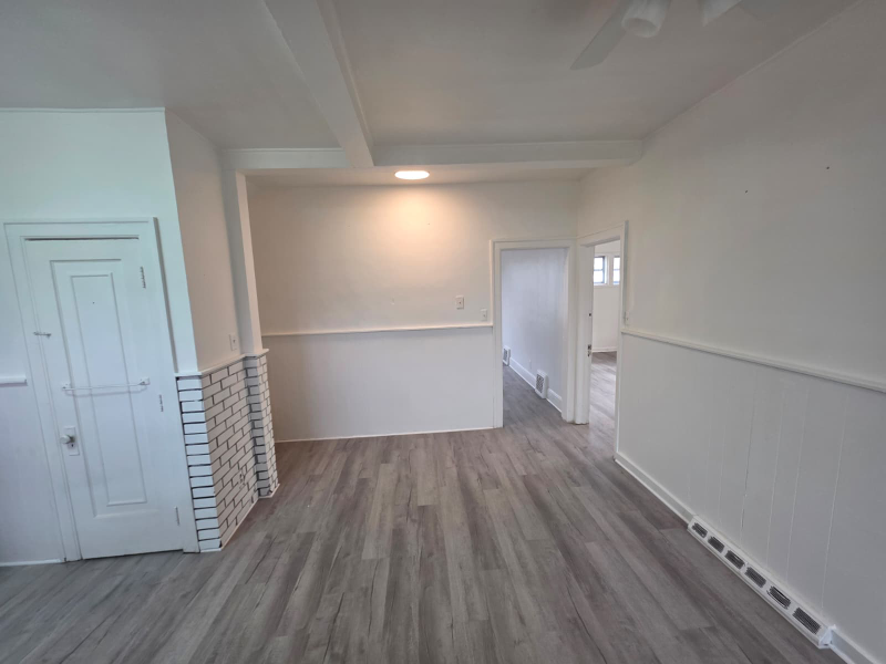 22727 Rein Ave - Photo 6 of 13