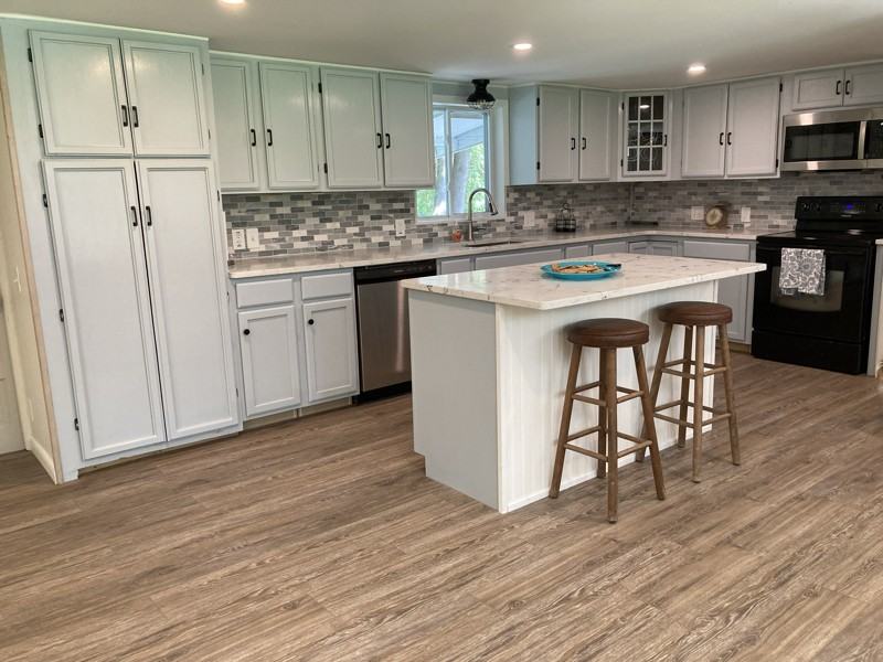 140 Young Street - Photo 2 of 10