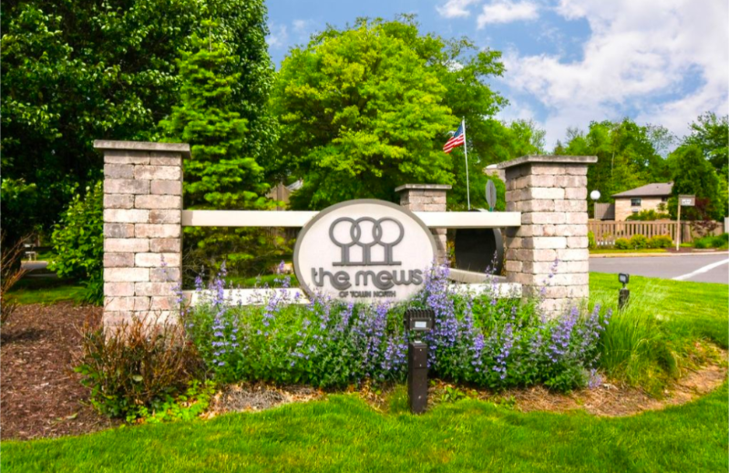 456 Willow Ct - Photo 2 of 20