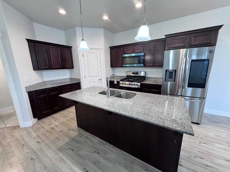 16371 S /W - Photo 4 of 15