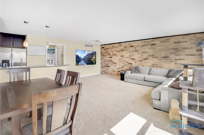 4733 Lakeside Drive - Photo 2 of 15