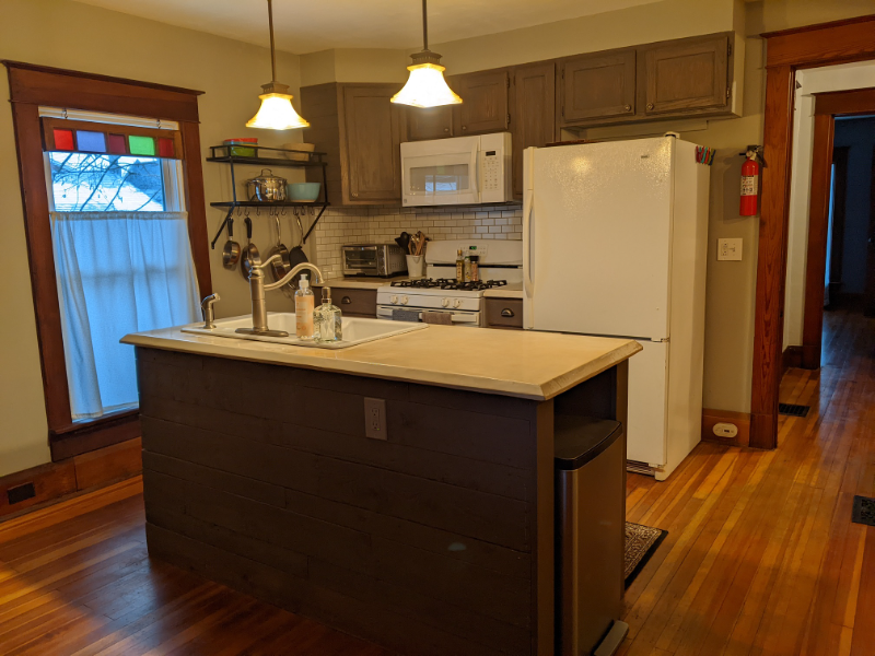 45 Temple St #B - Photo 5 of 20