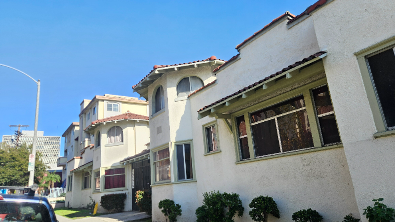 728 South Carondelet Street #728 - Photo 2 of 18