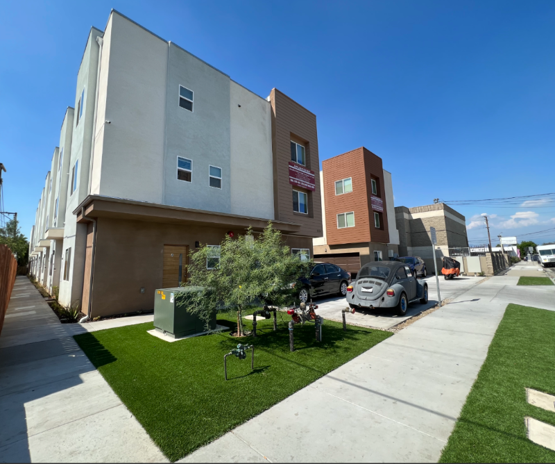 1033 S Montebello Blvd #B - Photo 2 of 16