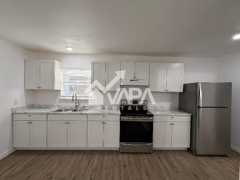 202 Florencia Avenue - Photo 3 of 16