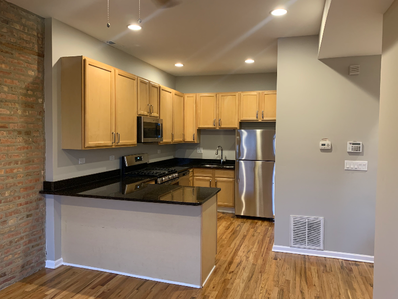 5902 S Prairie Ave - Photo 3 of 11