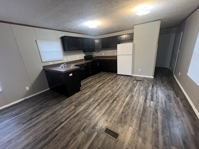 58 Locust Street - Photo 7 of 12