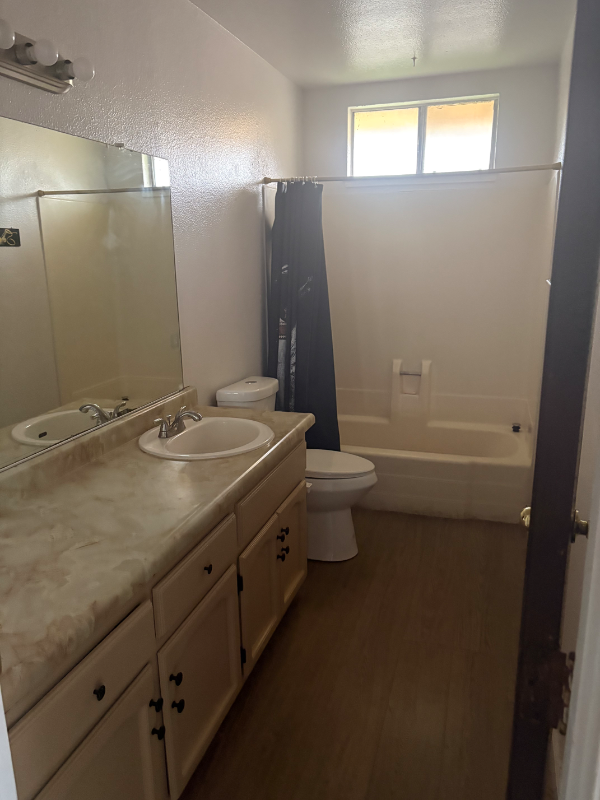 1905 Roth Ct - Photo 6 of 12