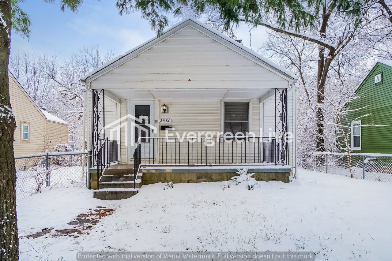 2580 Grasmere Ave - Photo 2 of 16