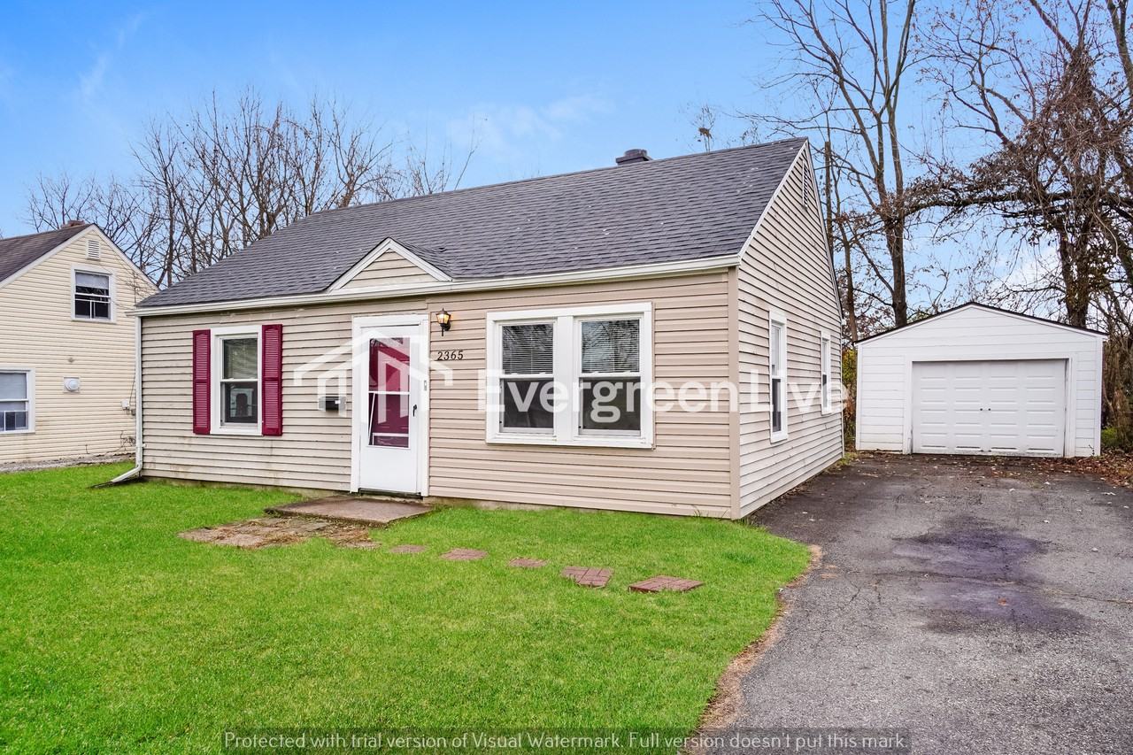 2365 Lindale Rd - Photo 2 of 15