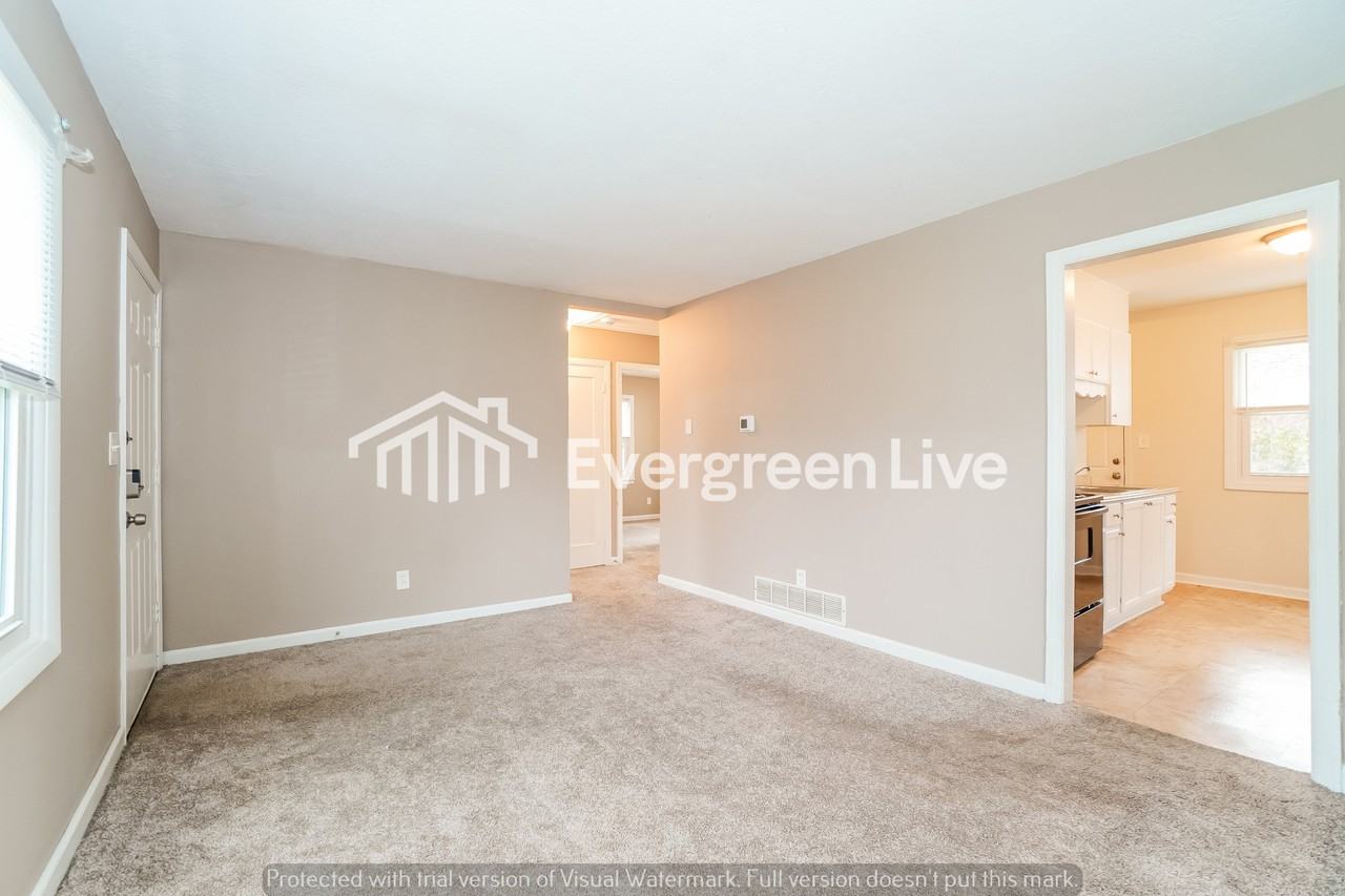 2365 Lindale Rd - Photo 5 of 15