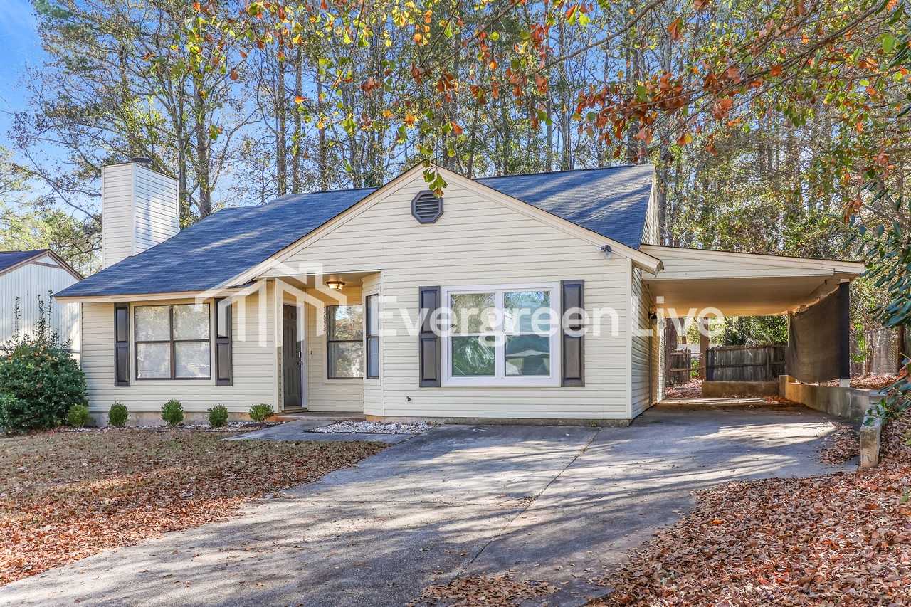 3654 Pebble Creek Dr - Photo 3 of 16