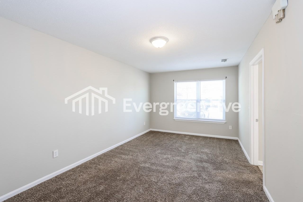 3654 Pebble Creek Dr - Photo 6 of 16