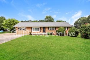 215 Crawford Circle - Photo 1 of 1